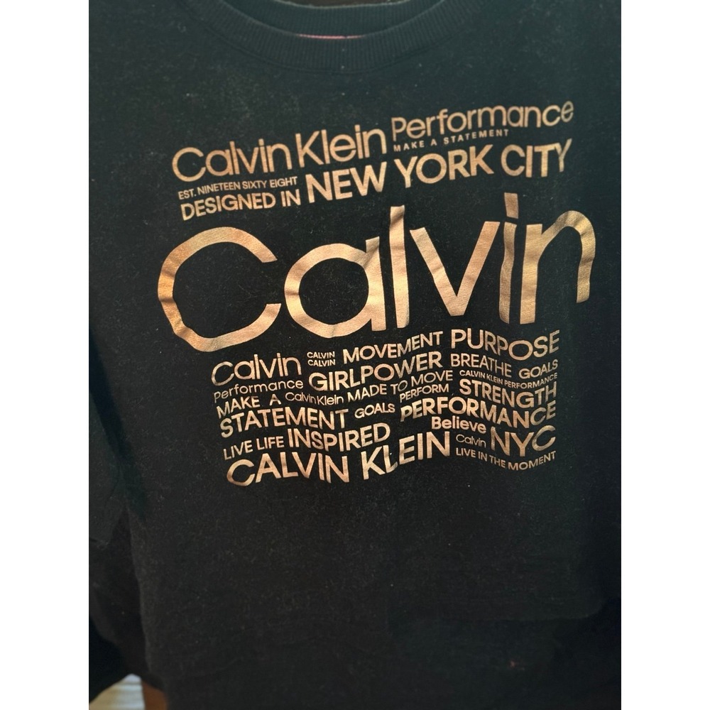 Calvin Klein Crop - Picture 2 of 3